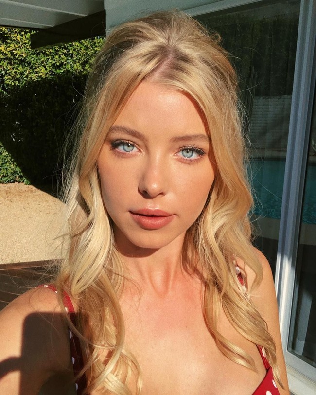 Model seksi ini sudah masuk ke agensi model bergengsi Elite Model. Di Instagram, ia pun punya followers yang cukup banyak 288 ribu.  Foto: Instagram (@baskinchamp)