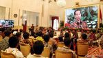 Jokowi Bagi-bagi Izin Tangkap Ikan di Istana