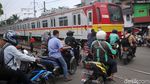 Perlintasan KA Jembatan Besi Padat Kendaraan