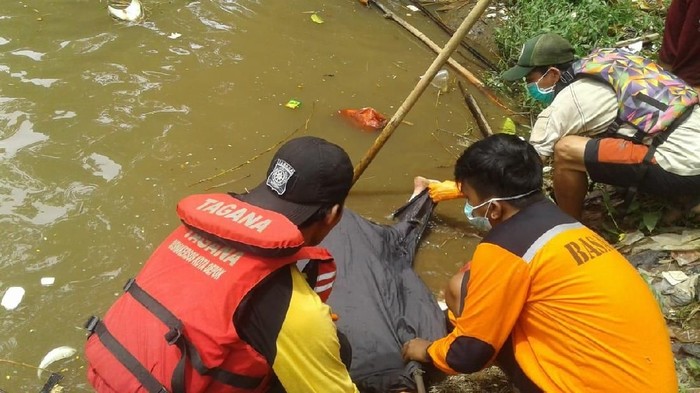 Bocah yang Hanyut di Kali Ciliwung Ditemukan Meninggal