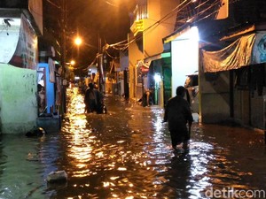 BPB dan Linmas Surabaya Waspada Bencana di Kota Pahlawan