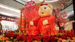 Merah Merona Jelang Imlek di Pusat Perbelanjaan
