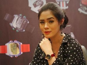 Chacha Frederica Sedih Tak Sempat Baca WA Terakhir dari Saphira Indah