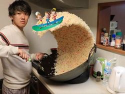 Kocak! Pria Masak Nasi Goreng Jadi Korban Editan Photoshop