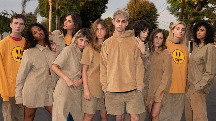 Koleksi Drew House milik Justin Bieber yang disebut mirip Yeezy, brand fashion Kanye West. Foto: Instagram/@drewhouse Koleksi Drew House milik Justin Bieber yang disebut mirip Yeezy, brand fashion Kanye West. Foto: Instagram/@drewhouse
