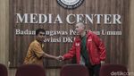 Sambangi Bawaslu, PSI Laporkan Spanduk Hargai Hak-hak LGBT