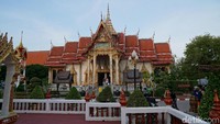Di kawasan vihara juga rindang, karena terdapat pohon-pohon besar dan rindang, serta taman-taman yang tertata cantik. (Syanti/detikTravel)