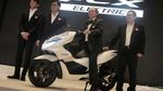 Keren! PCX Listrik Resmi Meluncur