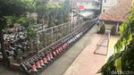 Sosoknya Viral, Begini Aksi Pak Slamet Rapikan Motor Sesuai Warna