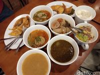 Gurih Nendang! Bakso Berkuah Rawon dari Jawa Timur