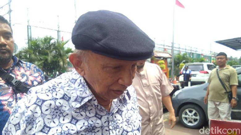 Teriakan Hasto Cuma Nyanyian Nyamuk bagi Amien Teriakan Hasto Cuma Nyanyian Nyamuk bagi Amien
