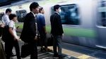 Foto: Lampu Biru Pencegah Bunuh Diri di Jepang