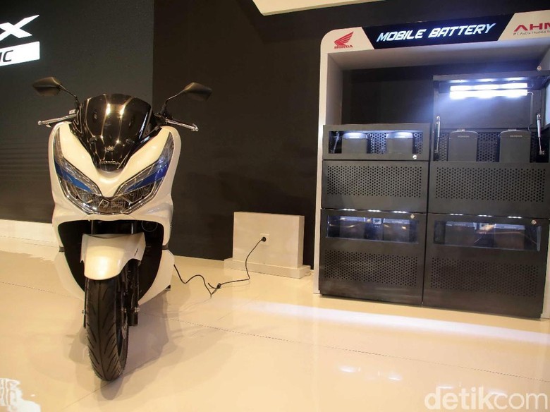 Honda PCX Listrik Foto: Pradita Utama Honda PCX Listrik Foto: Pradita Utama