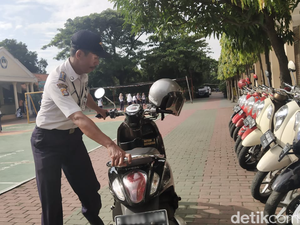 Dapat Penghargaan, Pak Slamet Satpam Viral Tak Mau Terlena
