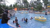 Waterpark ini menyediakan beragam wahana buat traveler (Wisma Putra/detikTravel)