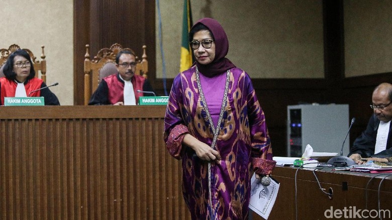 Divonis 8 Tahun Penjara, Karen Agustiawan: Innalillahi Wainnailaihi Rojiun Divonis 8 Tahun Penjara, Karen Agustiawan: Innalillahi Wainnailaihi Rojiun