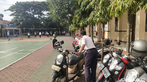 Inspirasi dari Pak Slamet yang Atur Motor Sesuai Warna