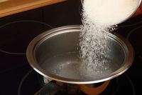 Pemerintah Thailand Manfaatkan Semprotan Air Gula untuk Atasi Polusi Udara