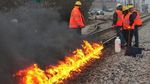 Saat Rel Kereta di Chicago Dibakar karena Cuaca Super Dingin