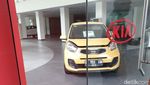 Suasana Diler KIA di Sunter Jakarta yang Digosipkan Tutup