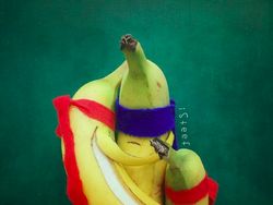 Seniman Sulap Kulit Pisang Jadi Karya Seni Keren