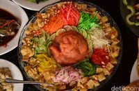 nasi goreng satria sinarjaya di bandung ada yu sheng dan nasi goreng udang istimewa nasi goreng satria sinarjaya di bandung ada yu sheng dan nasi goreng udang istimewa