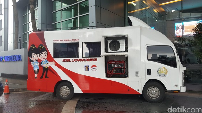 Bukan SIM Keliling, Ini Layanan Paspor Keliling