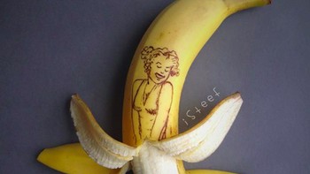 Gaya ikonik penyanyi legendaris Aarilyn Monroe. (Foto: instagram/Stephan Brusche)