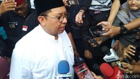  Fadli Zon mengaitkan penahanan Ahmad Dhani dengan eksekusi yang akan dihadapi Buni Yani. Fadli meminta tidak adanya politisasi penegakan hukum di Indonesia. 