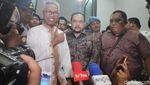 Senyum dan Salam 2 Jari Buni Yani Saat Dieksekusi ke Gunung Sindur