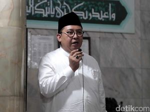Yang Perlu Kamu Tahu soal Puisi Kontroversial Fadli Zon