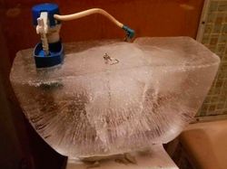 Potret Viral Dampak Ajaib Suhu Dingin Polar Vortex