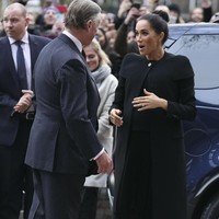Adalah George Northwood, hairdresser andalan Meghan yang berada di balik gaya rambut tersebut. George juga yang menata rambut sang Duchess of Sussex untuk malam resepsi pernikahannya. Ia pun ikut bersama Meghan saat tur ke Australia dan Selandia Baru pada Oktober tahun lalu.  Foto: Dok. Getty Images