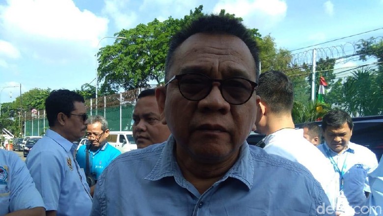 M Taufik Jenguk Ahmad Dhani di Rutan Cipinang M Taufik Jenguk Ahmad Dhani di Rutan Cipinang