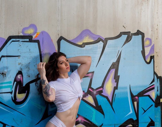 Pada 2016 ia pun memutuskan untuk membentuk tubuhnya menjadi unik dan kuat. Natasha pun menginspirasi banyak orang untuk berusaha menuju tujuan mereka. Foto: Instagram @natashaaughey_