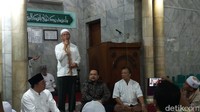 Buni Yani juga ikut bicara. Dia menceritakan mengenai awal perkaranya hingga saat ini yang menurutnya sudah lebih dari 2 tahun. 