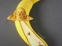 Seniman Sulap Kulit Pisang Jadi Karya Seni Keren