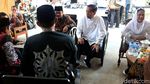 Gaya Kompak Jokowi-Iriana Saat Tinjau Benteng Pendem
