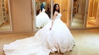 Artis Bella Luna akan menikah dengan pria yang usianya terpaut 13 tahun darinya. Foto: Dok. Instagram/bellalunaferlinn