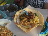 Gurih Renyah Bubur Opak yang Bisa Dimakan Berikut Wadahnya