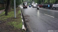 Foto: Arus lalu lintas tampak ramai lancar. Kendaraan yang melintas ke arah Kemenkeu tanpa hambatan. (Ibnu Hariyanto/detikcom)