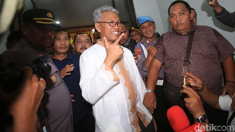Surat Buni Yani: Saya Sekamar Bareng Pembunuh, Apa Ahok Pernah Dipenjara? Surat Buni Yani: Saya Sekamar Bareng Pembunuh, Apa Ahok Pernah Dipenjara?
