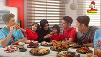 Mencoba peruntungan di bisnis kuliner, Zikri membuka usaha restoran ayam goreng bernama Chicko. Di sini ada menu ayam goreng tepung yang renyah dan gurih. Foto: Instagram @zikridaulay1