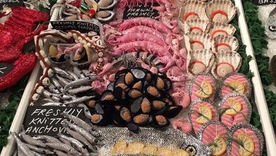 Gemas! Siapa Sangka Aneka Seafood Ini Terbuat dari Benang Wol dan Payet