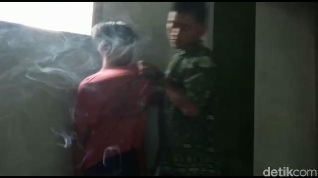 Viral Video Bocah SMP Pekalongan Dikeroyok Kakak Kelas di Musala