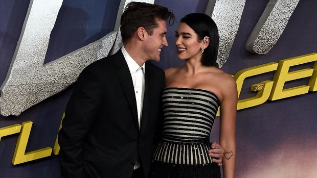 Dua lipa dan Isaac carew