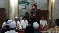 Pengacara Buni Yani, Aldwin Rahadian, meminta kejaksaan untuk menjawab terlebih dulu permohonan penangguhan penahanan yang diajukannya sebelum mengeksekusi kliennya. Selain itu, Aldwin mengaku akan mengajukan peninjauan kembali (PK).