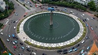 Bundaran HI, ini juga merupakan salah satu ikon ibu kota. Saat car free day biasanya lokasi ini ramai warga olahraga hingga bersantai. (Ari Saputra/detikcom)