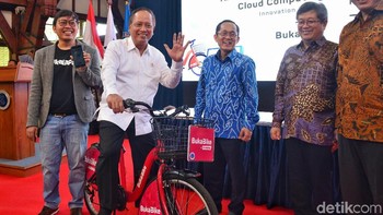 AI menjadi teknologi yang berkaitan erat dengan revolusi industri 4.0. Bukalapak bersama ITB memiliki perhatian yang sangat tinggi terhadap kemajuan industri 4.0, karena AI memiliki peran cukup signifikan untuk perkembangan industri dan kegiatan operasional perusahaan di masa mendatang. Foto: Satria Nandha/detikcom