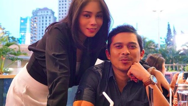 Mengenang Kebersamaan Saphira Indah dan Suami Semasa Hidupnya